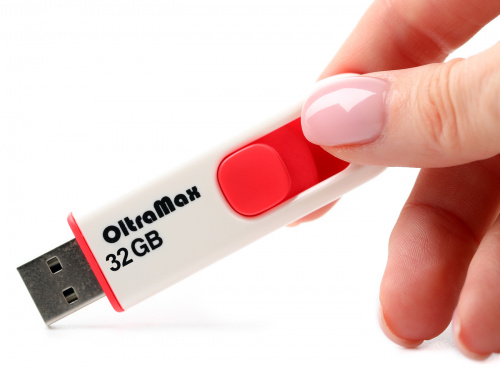 Флеш-накопитель USB  32GB  OltraMax  250  красный (OM-32GB-250-Red) фото 2