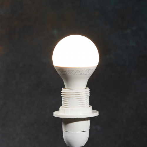 Лампа светодиодная REXANT Шар (GL) 7,5 Вт E14 713 лм 2700 K теплый свет (1/10/100) (604-031) фото 2