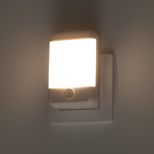 Светильник-ночник ЭРА NN-624-SW-W в розетку с выключателем белый (1/100) (Б0057214) фото 2